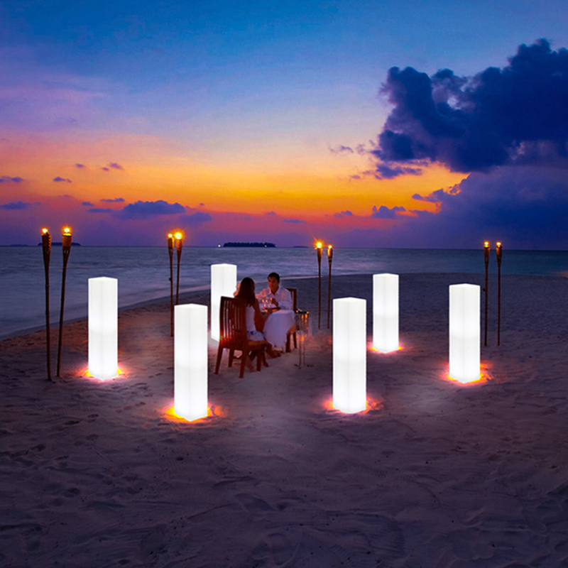 Outdoor wasserdichte Gartenlicht Festival Party Event Hochzeit LED Dekorative Stehlampen Regenbogenfarbe Square Säule Licht Licht